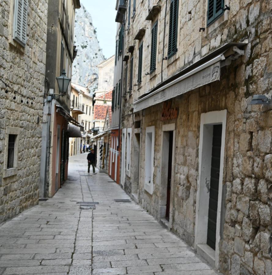 Old Town Apartment Omiš Kültér fotó