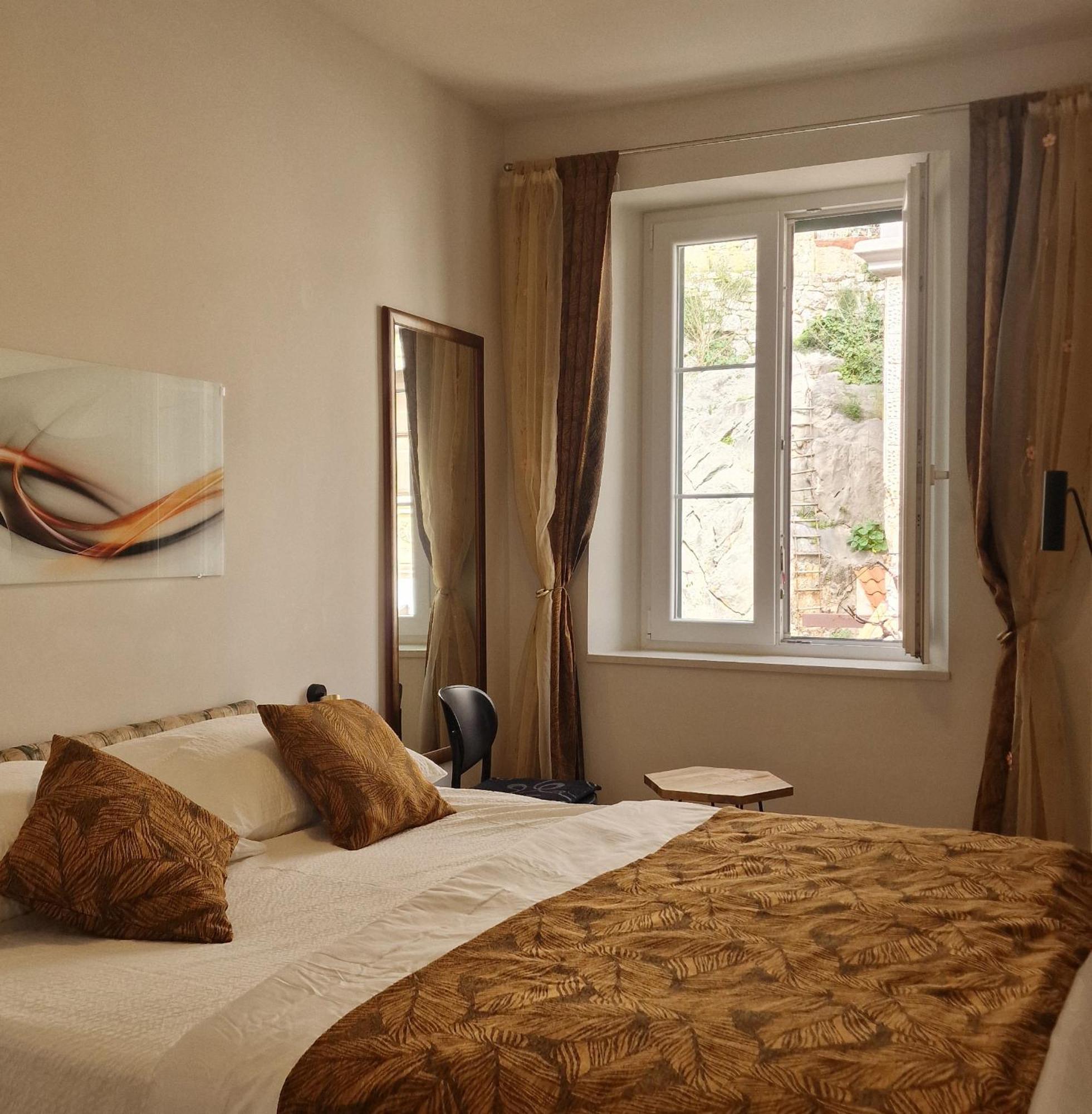 Old Town Apartment Omiš Kültér fotó