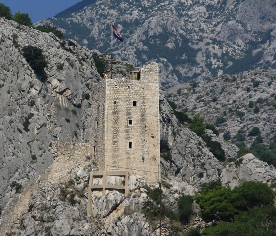 Old Town Apartment Omiš Kültér fotó